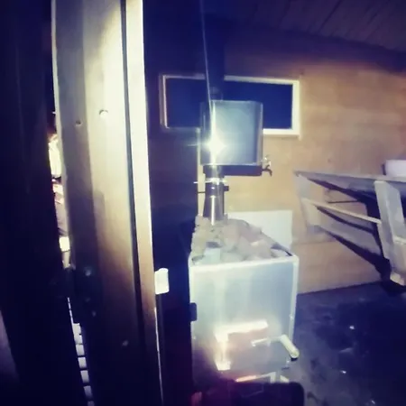 Tarinatupa Simojaervi 山林小屋 Impio